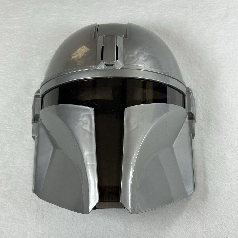 Star Wars Mandalorian Electronic Mask Hasbro F5378 Talking Helmet 2022